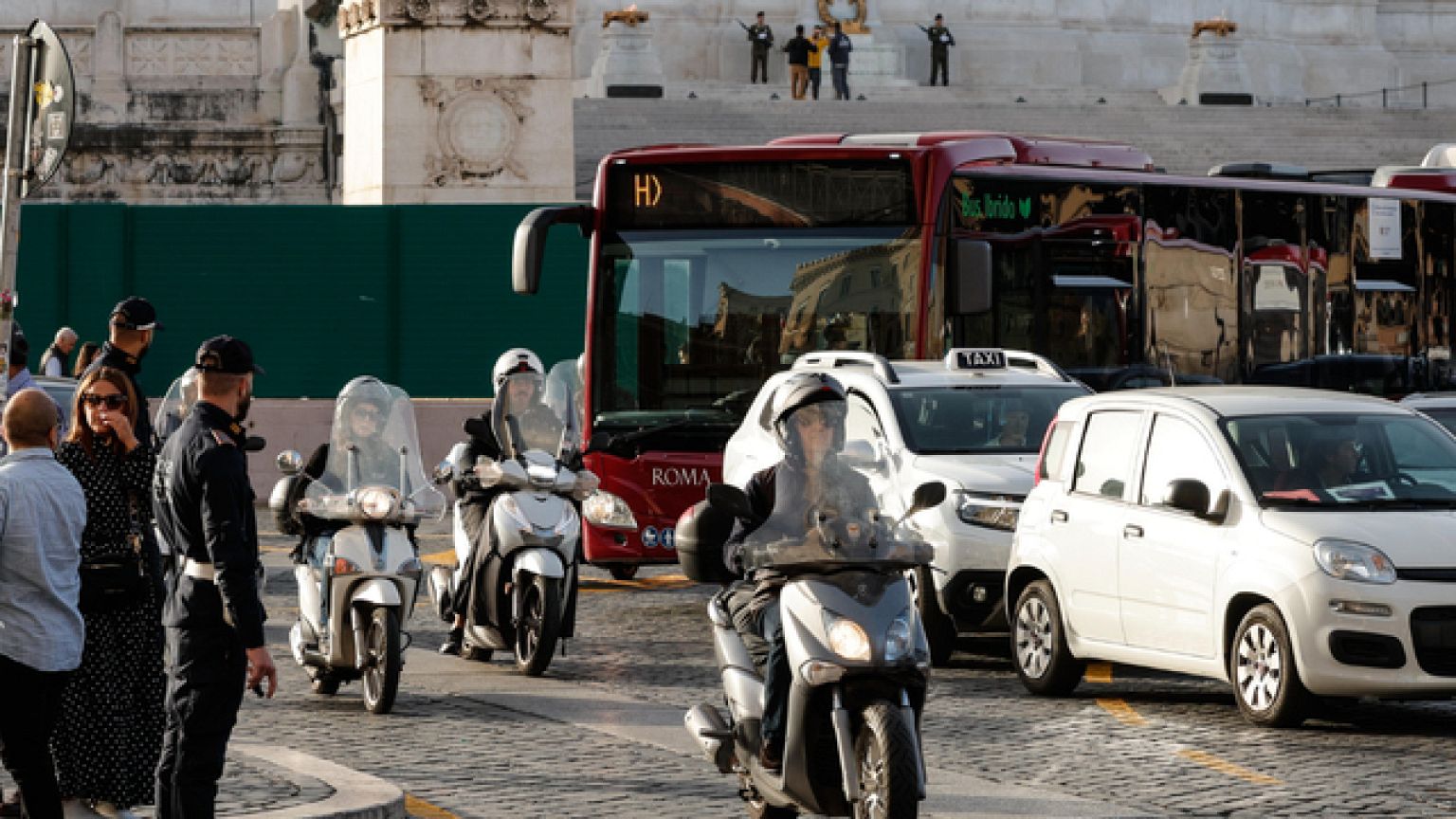Ridotti cicli semaforici contro caos traffico per cantiere metro