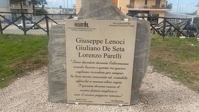 La cerimonia a Canosa di Puglia con i genitori dei ragazzi La cerimonia a Canosa di Puglia con i genitori dei ragazzi
