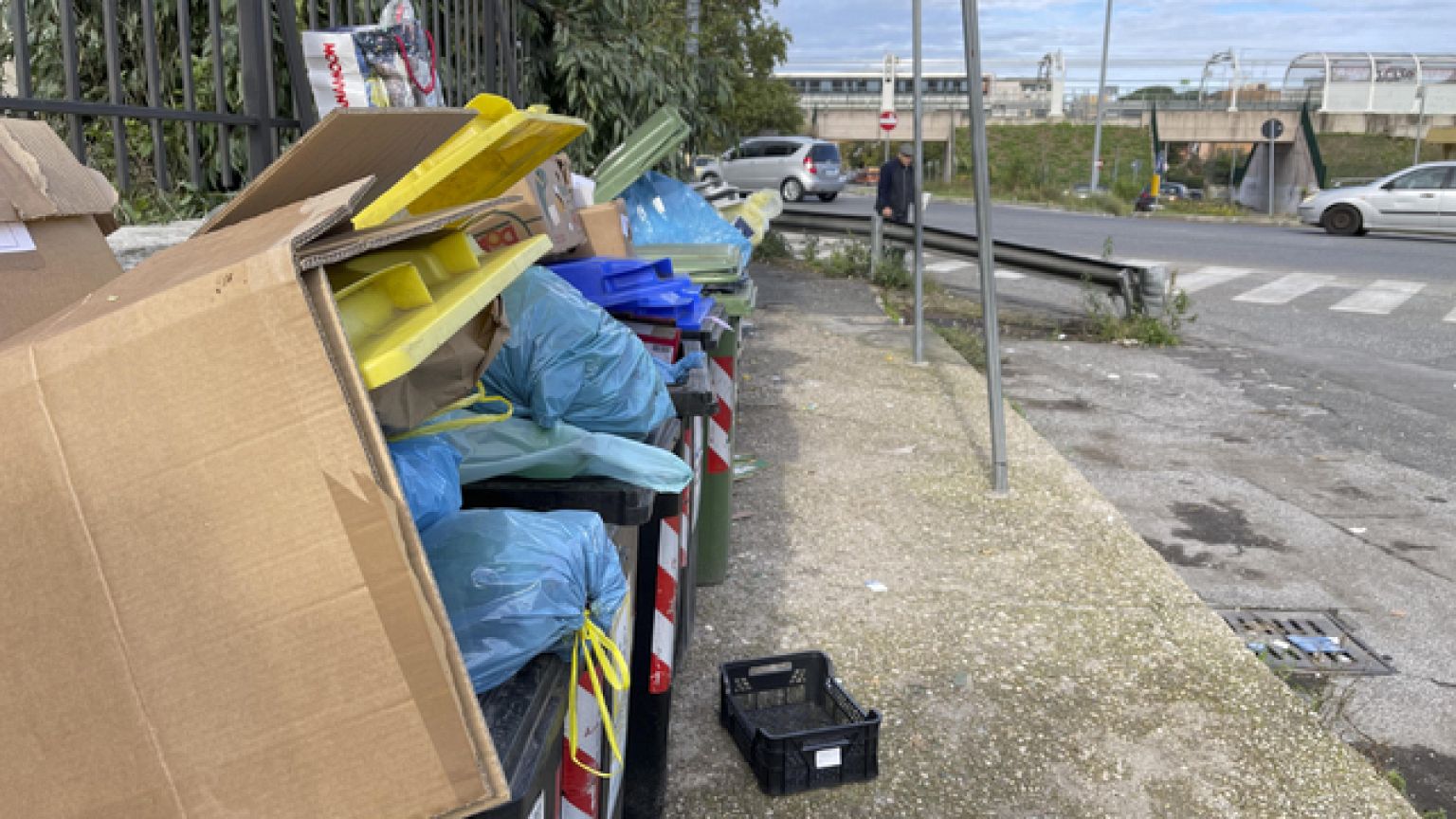Agenti della Polizia di Roma Capitale le riconsegnano l'urna