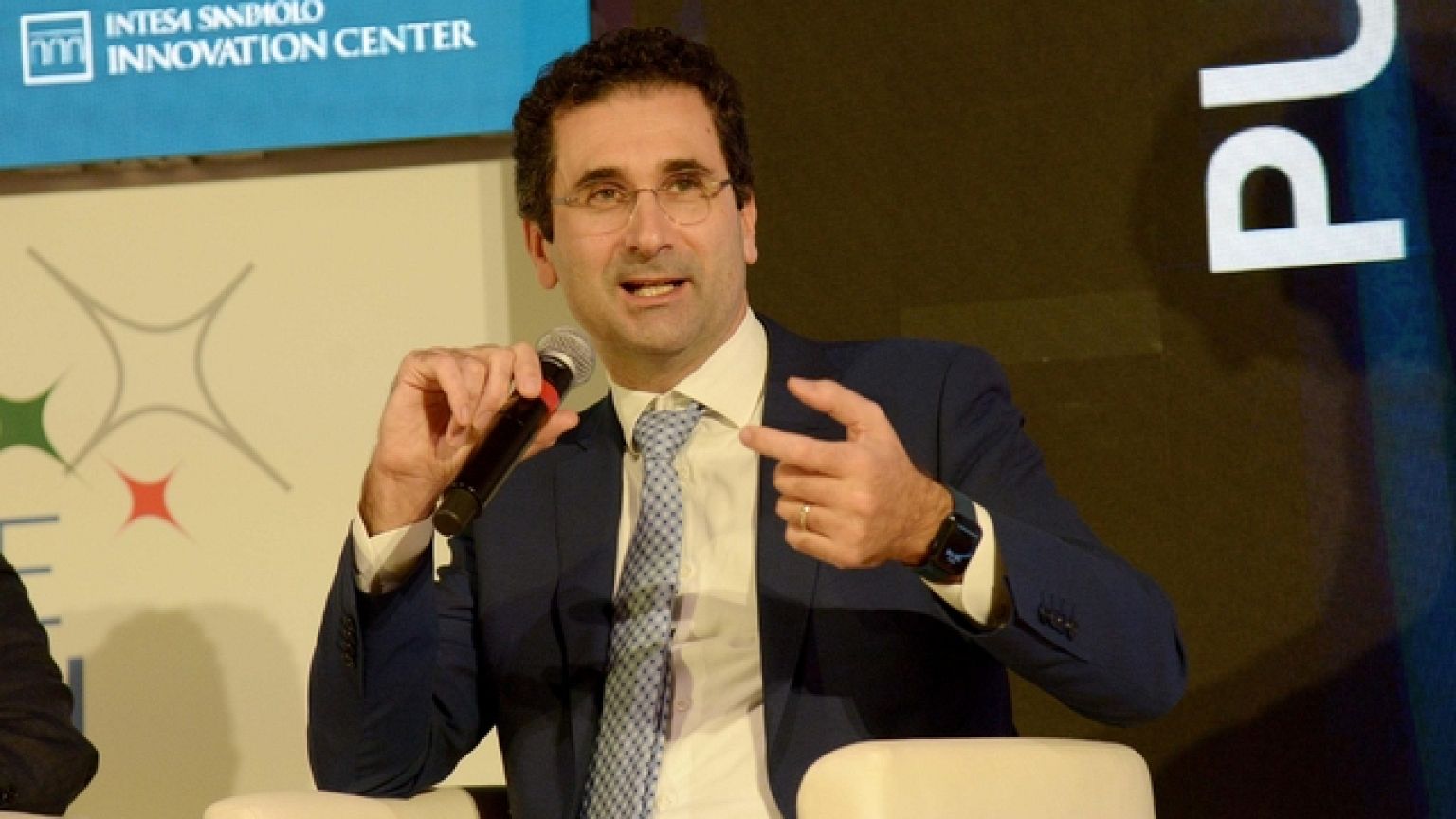 'Aumento del 400% è totalmente fuori contesto'